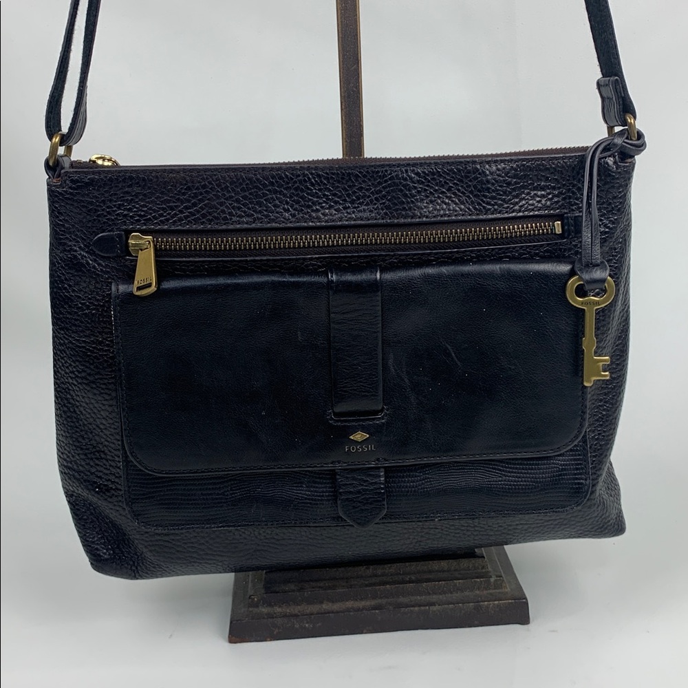 Fossil Black Leather Shoulder Bag Gold key Zip Accents pockets Adjustable strap
